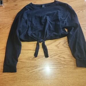 Forever 21 Black Tie-Front Crop Top